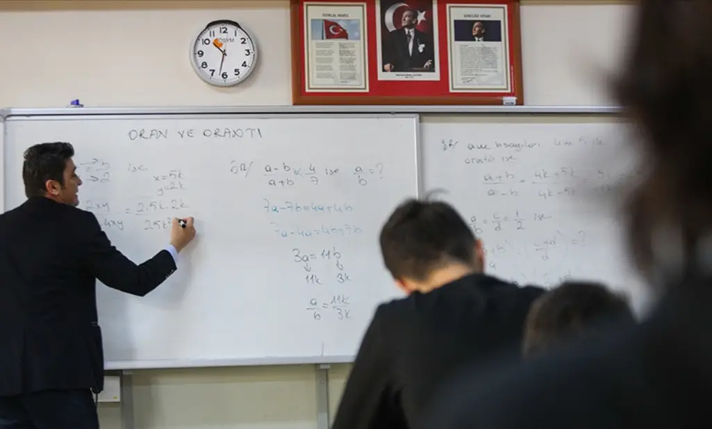 MEB duyurdu: 15 bin sözleşmeli öğretmen alınacak! İşte detaylar...