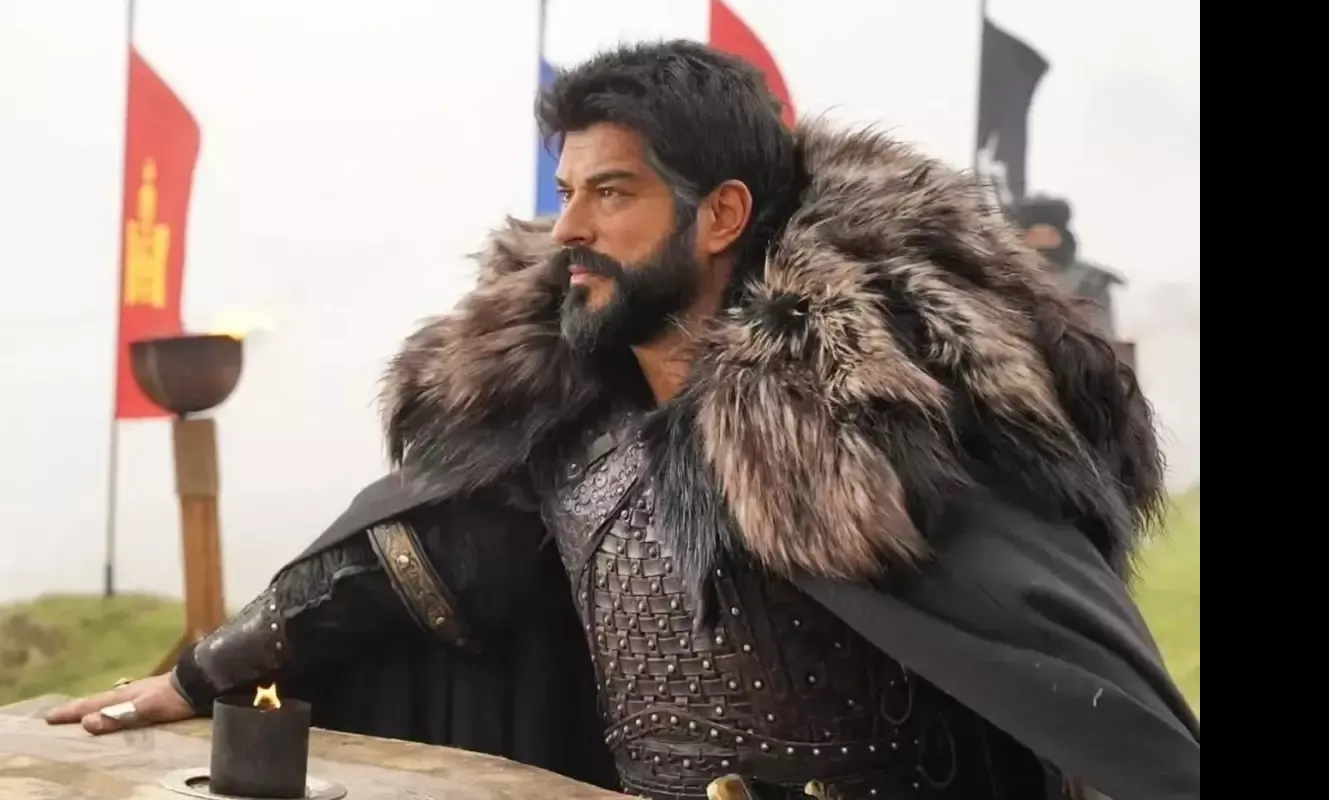 25 Milyon Takipçisine Paylaştı! Burak Özçivit’ten Evcen’e Romantik Mesaj