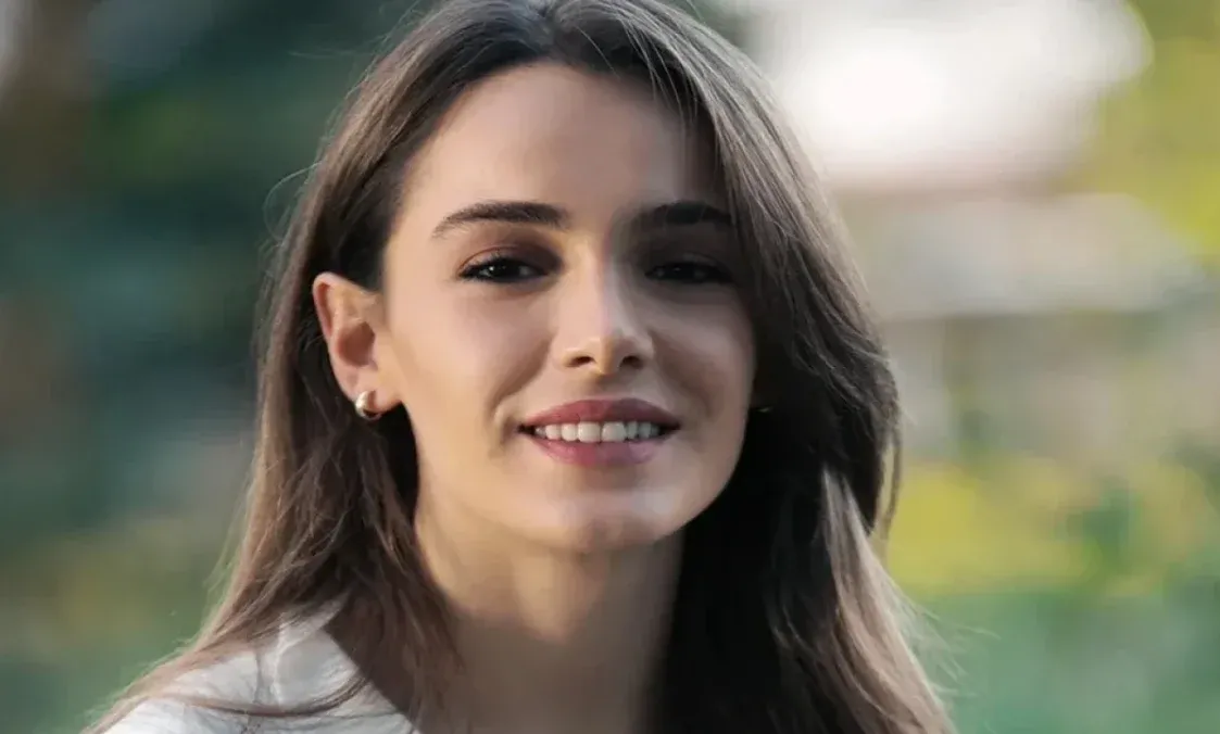 Yetenekli ve Başarılı Genç Oyuncu Hafsanur Sancaktutan Kimdir, Kaç Yaşında, Aslen Nereli, Sevgilisi Kim, Hangi TV Dizilerinde Rol Aldı?