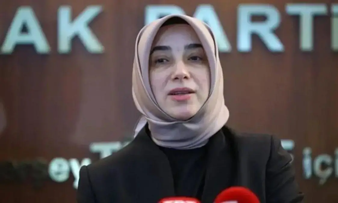 Özlem Zengin’in Hayatı, Yaşı ve Siyasi Kariyeri