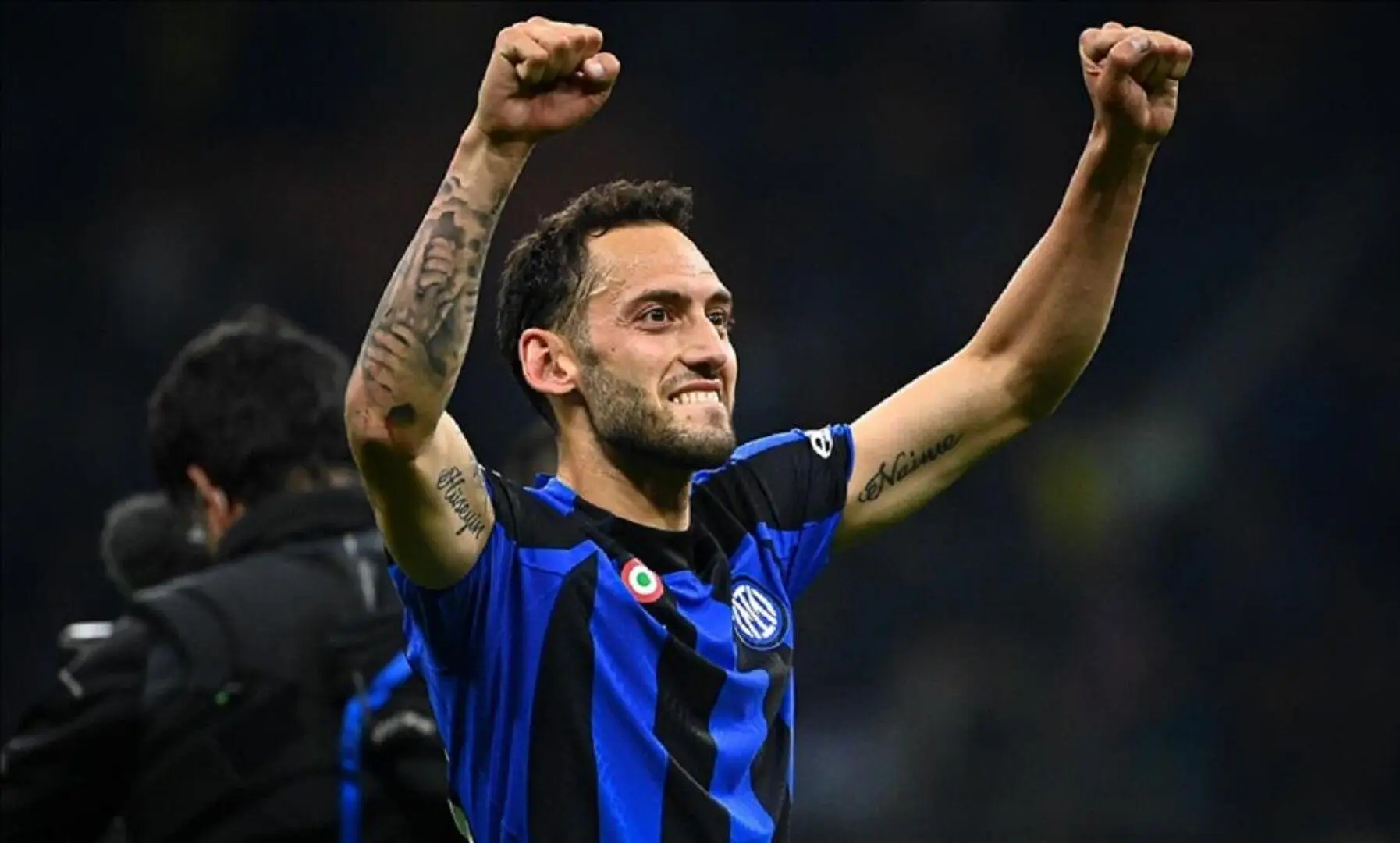 Hakan Çalhanoğlu’na ağır ceza! Şampiyonluk yarışında Inter'e büyük darbe