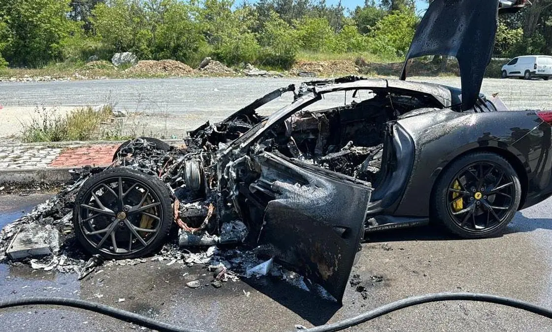 Serdal Adalı’nın Oğlunun Ferrarisi Ne Kadar? O Araç Saniyeler İçinde Kül Oldu!