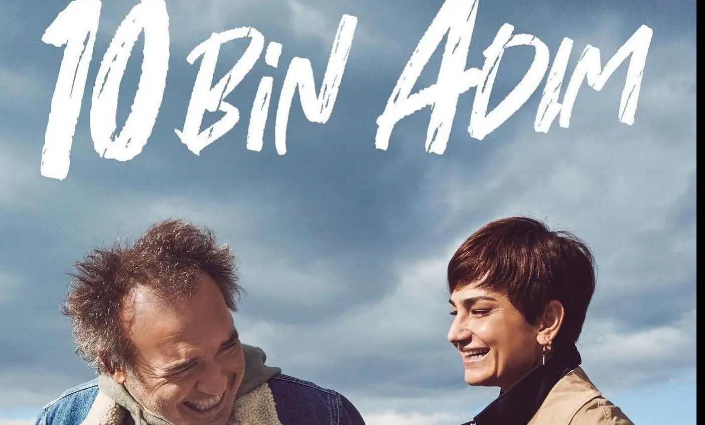 Devin Özgür Çınar ve Binnur Kaya, “10 Bin Adım” Dizisinin 3. Sezonunda Bir Araya Geliyor