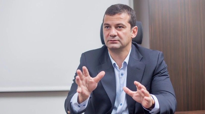 Bartu Soral kimdir