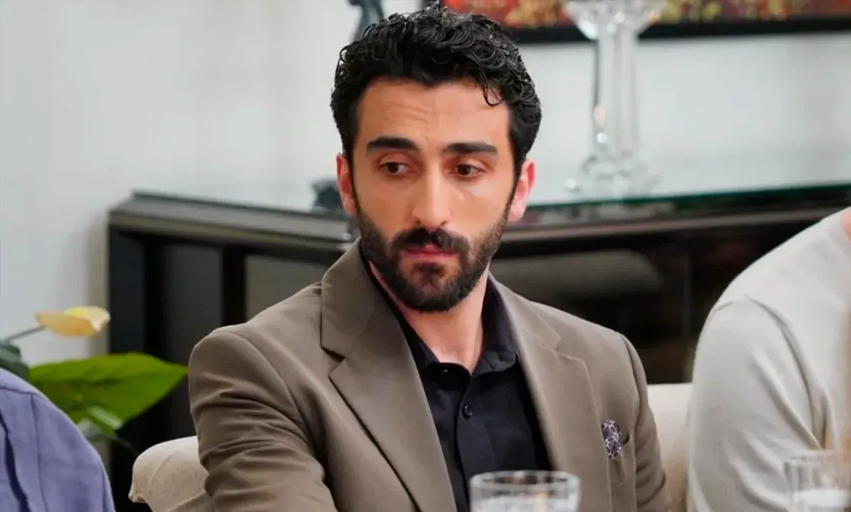 Kızılcık Şerbeti Firaz'ı Batuhan Bozkurt Yüzgüleç kimdir, nereli, kaç yaşında, oynadığı diziler ve evli mi?