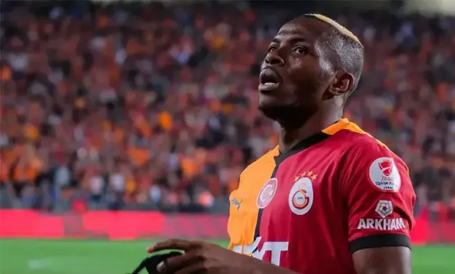 Galatasaray’dan Victor Osimhen’e Yeni Bir Adım! İtalyan Medyası Transferi Konuşuyor