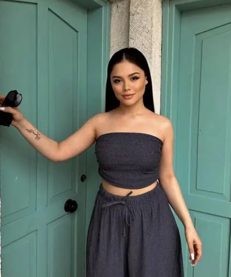 Eda Sakız Kimdir