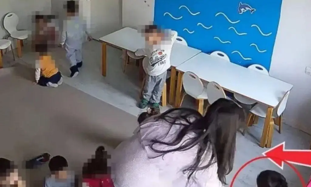 Skandal görüntüler sonrası bakanlık devreye girdi: Öğretmenler görevden alındı