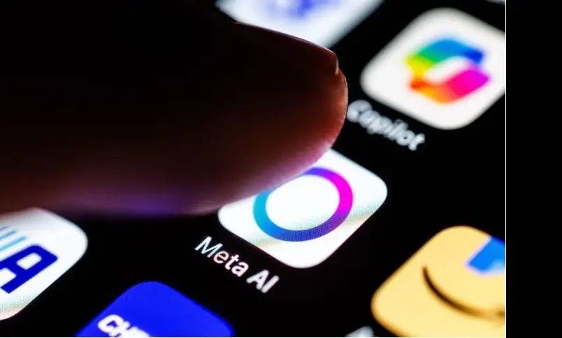 Meta, Yapay Zeka Sohbetlerini Reklamlara Taşıyor