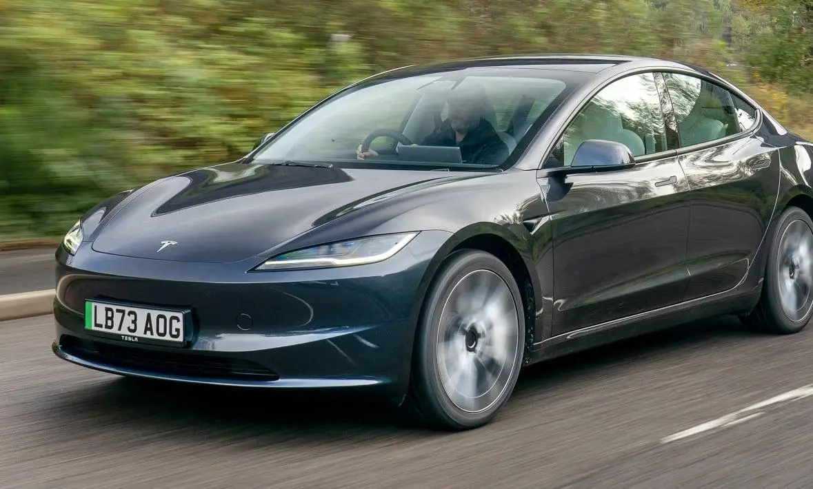 Ucuz Tesla piyasaya sürüldü: İşte özellikleri ve fiyatı!