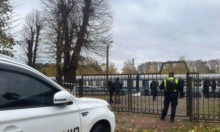 Ukrayna'da tren istasyonuna bombalı saldırı: Ortalık savaş alanına döndü!