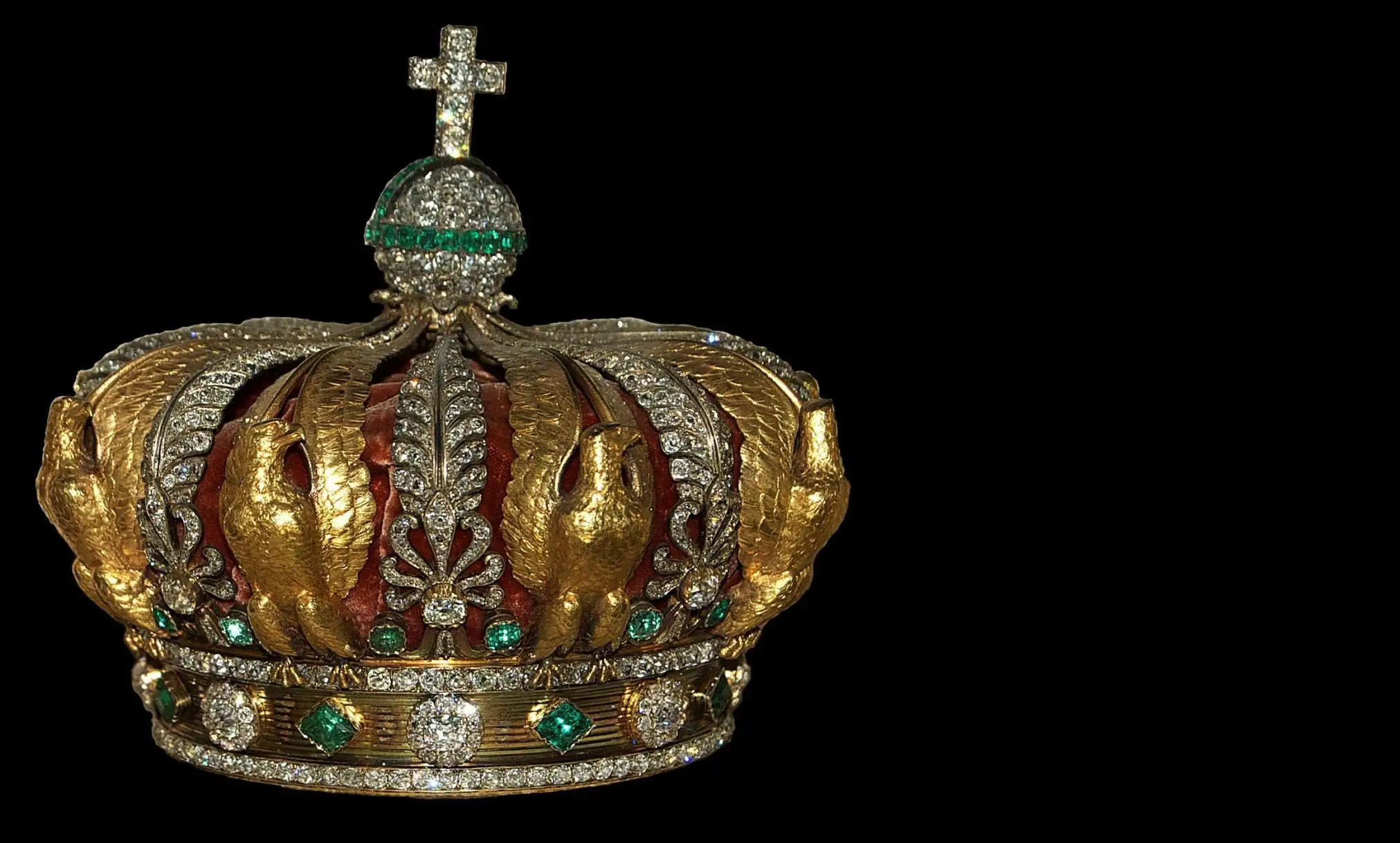 Louvre Müzesi'ndeki soygunun detayları belli oldu: 7 dakika sürmüş!