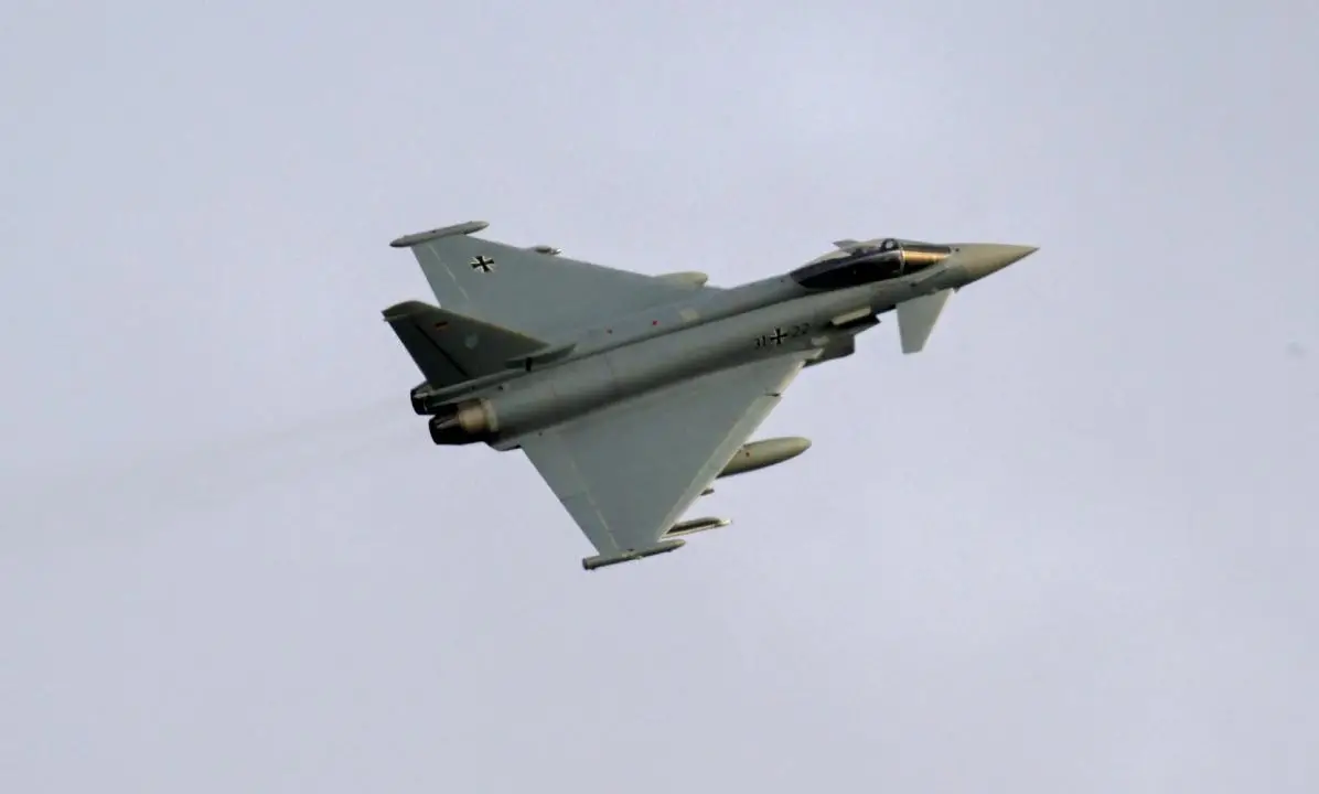Almanya savaşın ayak seslerini duydu: Polonya'ya Eurofighter konuşlandıracak!