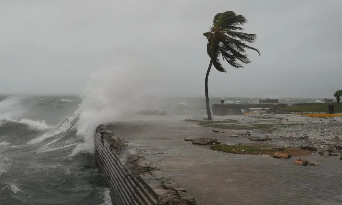 Melissa Kasırgası Jamaika'yı kırdı geçirdi