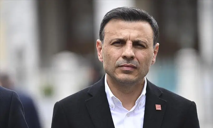 Özgür Çelik, mazbatasını teslim aldı