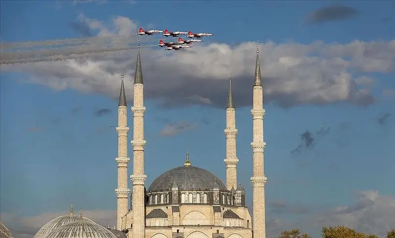 Türk Yıldızları Edirne semalarında test uçuşu gerçekleştirdi