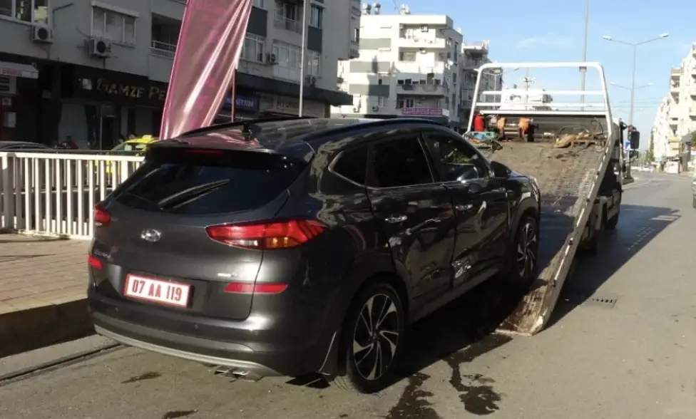 Antalya Muratpaşa Kaymakamı trafik kazası geçirdi!