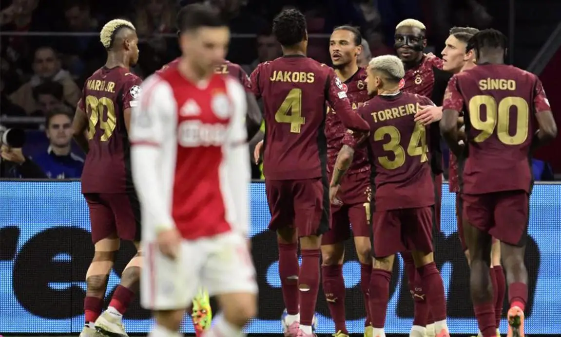 Galatasaray Şampiyonlar Ligi’nde Ajax’ı Devirerek 24 Yıldır Yapılmayanı Yaptı! Türk Futbolunda Tarihi Bir İlk