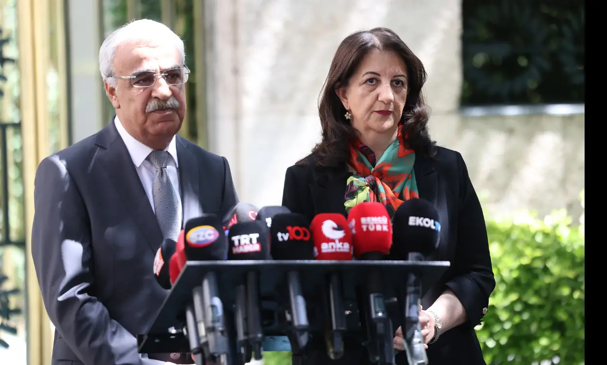 DEM Parti İmralı'da Öcalan ile görüşme gerçekleştirdi