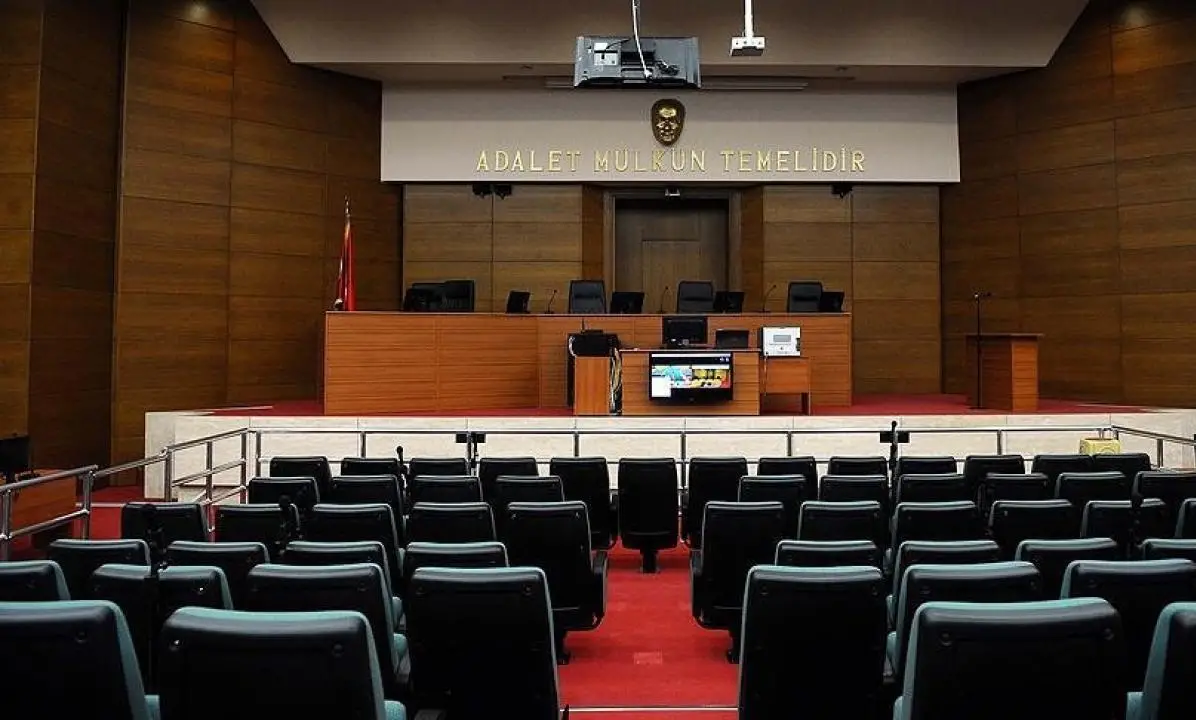 Yargıtay'dan emsal karar: Eski sevgilisinin fotoğraflarını paylaşan sanık hapis cezası aldı!