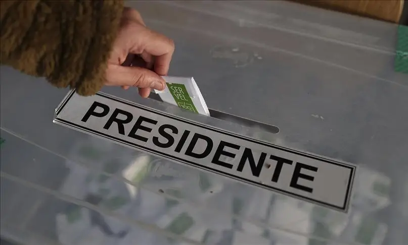 Şili, devlet başkanını seçmek için sandık başında