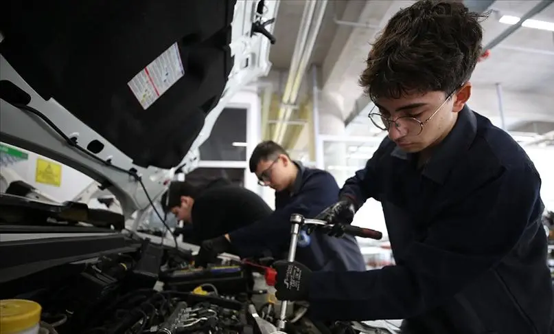 Meslek liselerinden döner sermayede rekor gelir!